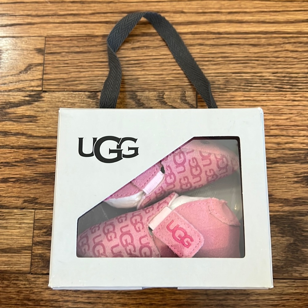 UGG Roos Crib Shoe (NWT)